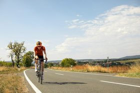 Jak vybrat silniční kolo: Průvodce pro město i delší trasy Jak vybrat silniční kolo: Průvodce pro město i delší trasy