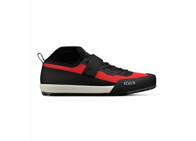 Tretry Fizik GRAVITA TENSOR FLAT RED - BLACK (GRX6TTF1C3010), 36 EU Tretry Fizik GRAVITA TENSOR FLAT RED - BLACK (GRX6TTF1C3010), 36 EU